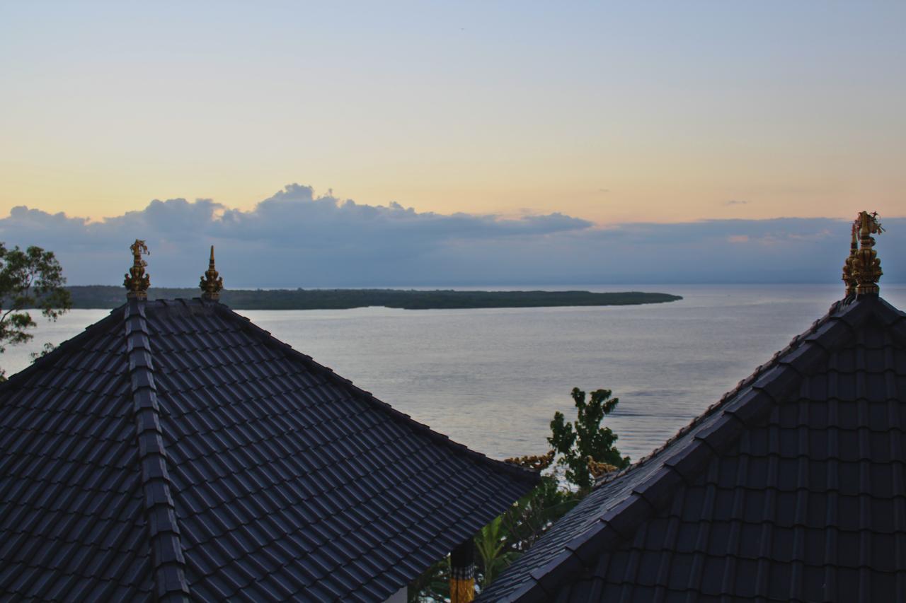Prasi Sunset Bungalows Toyapakeh Ngoại thất bức ảnh