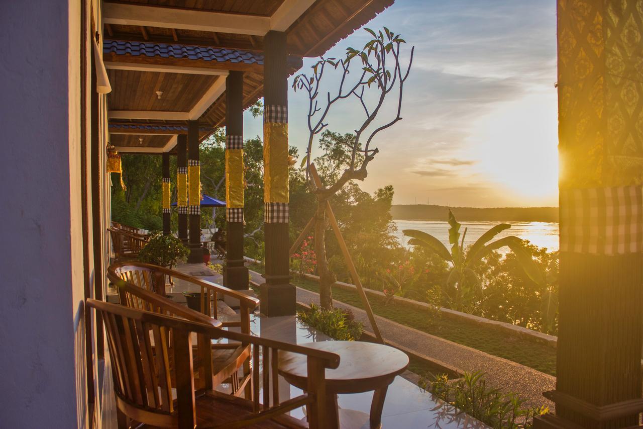 Prasi Sunset Bungalows Toyapakeh Ngoại thất bức ảnh